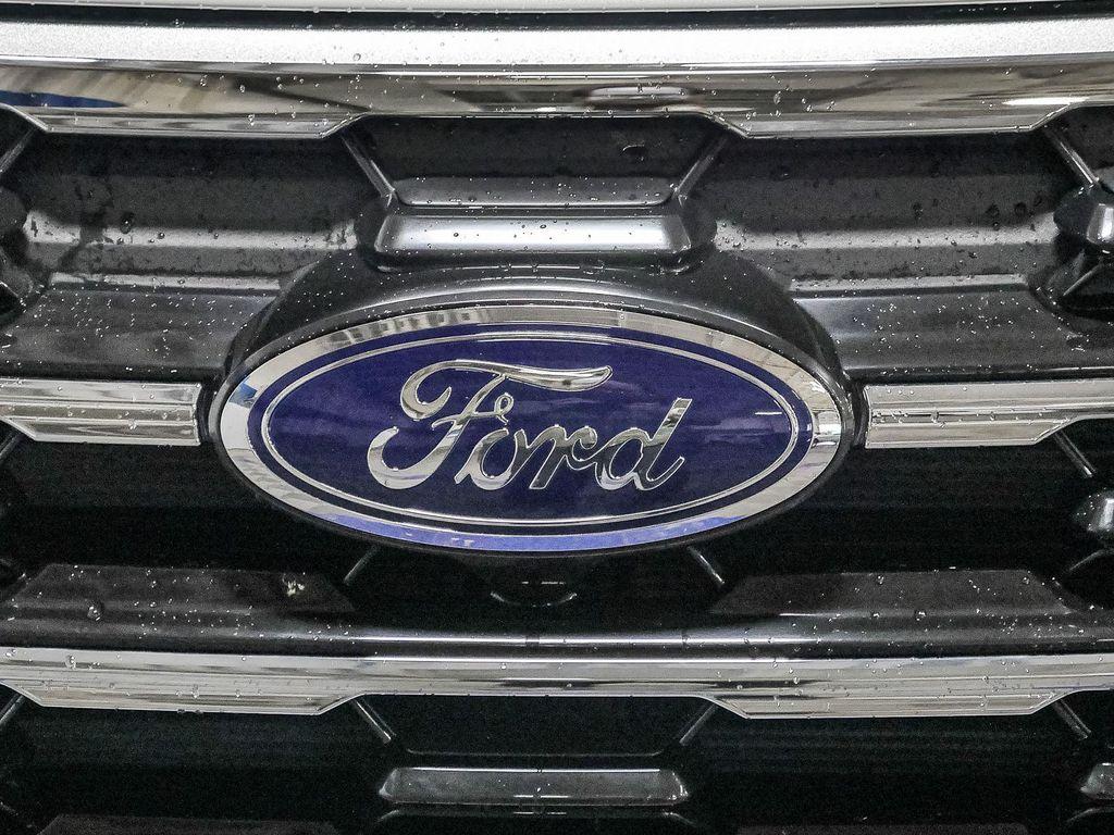 new 2025 Ford Explorer car, priced at $45,207