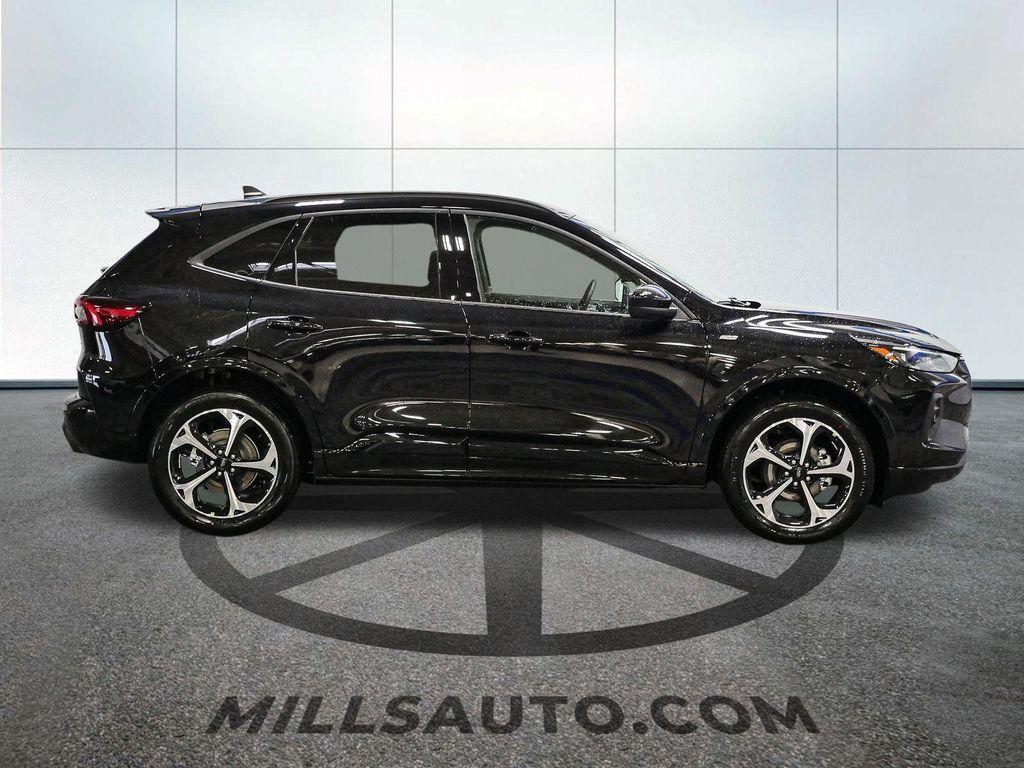 new 2025 Ford Escape car, priced at $32,401
