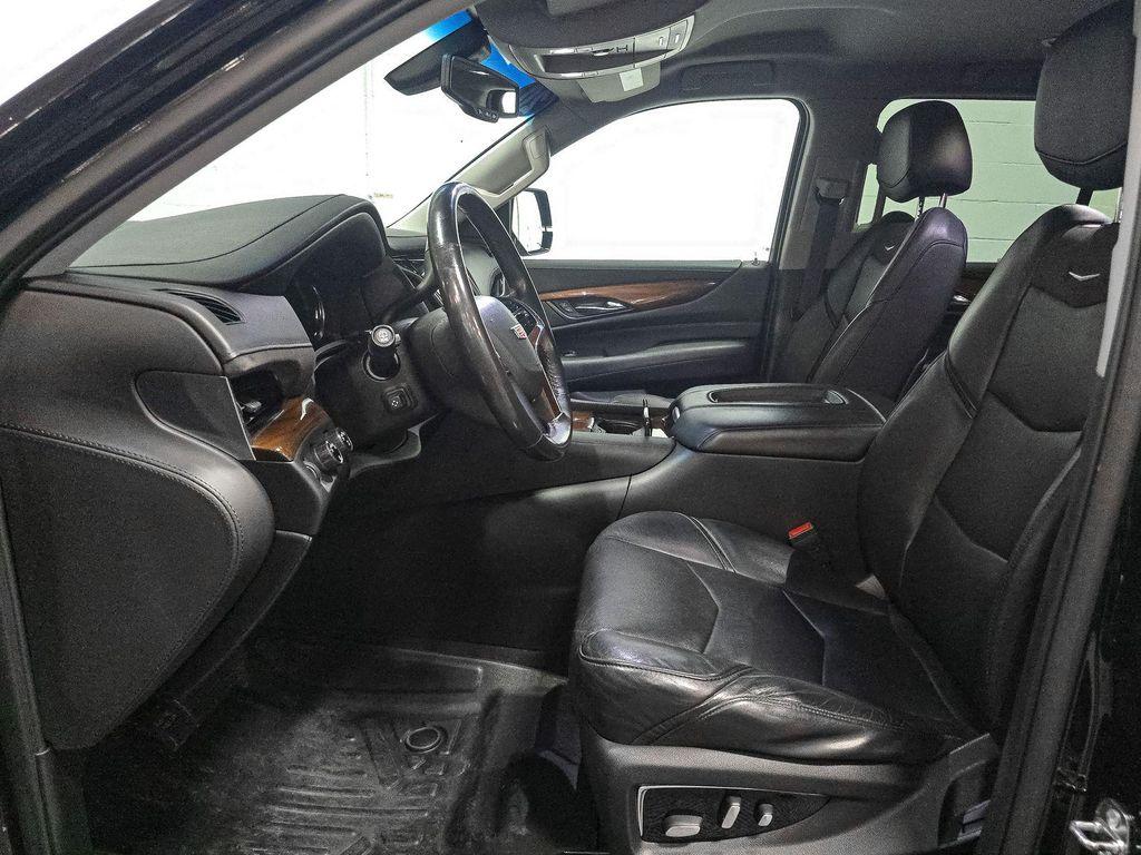 used 2020 Cadillac Escalade car, priced at $32,864