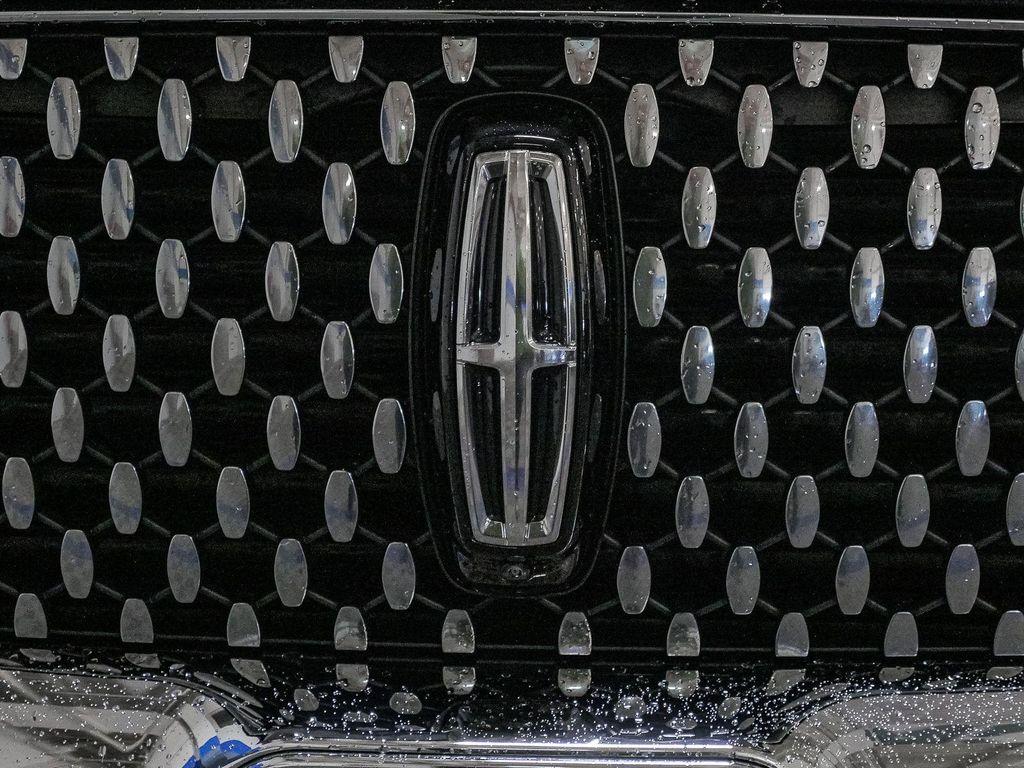 used 2022 Lincoln Navigator car, priced at $54,141