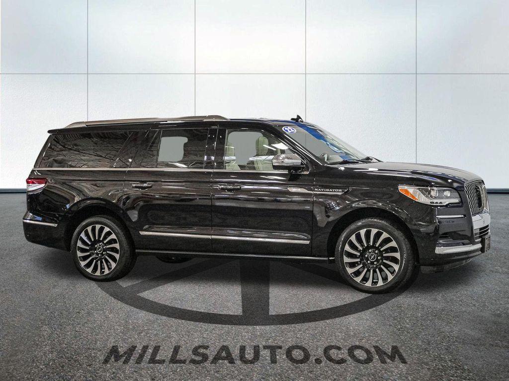 used 2022 Lincoln Navigator car, priced at $54,141