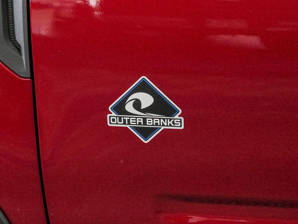 new 2025 Ford Bronco Sport car, priced at $38,093