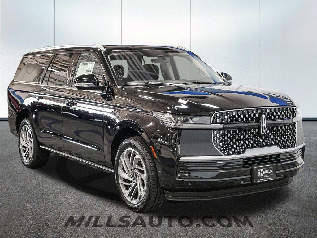 new 2025 Lincoln Navigator car, priced at $100,822