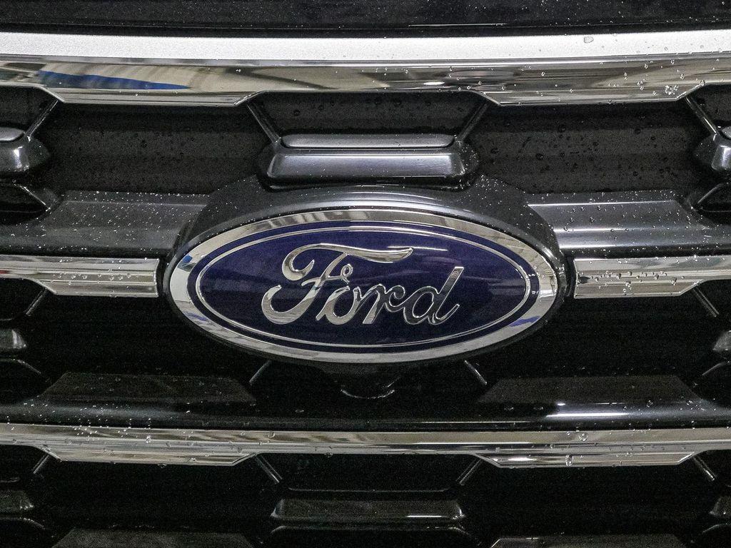 new 2025 Ford Explorer car, priced at $45,460