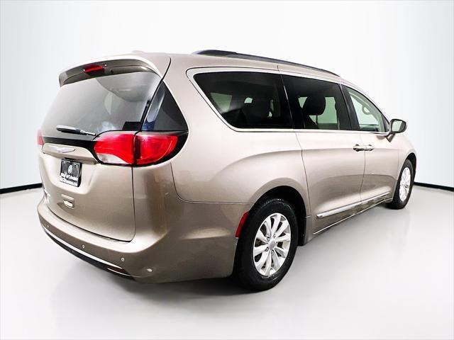 used 2017 Chrysler Pacifica car, priced at $13,382