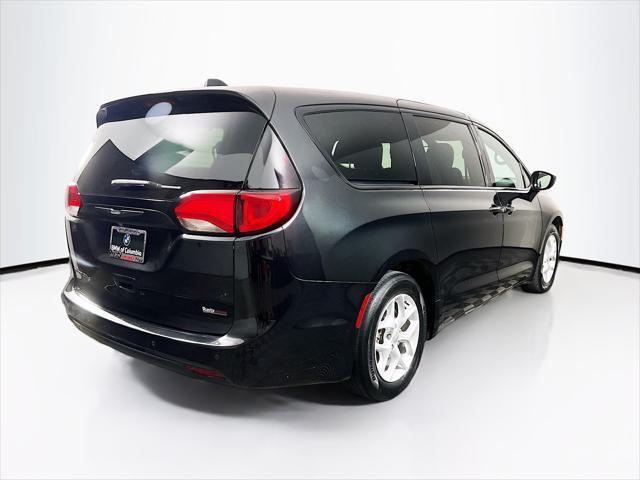 used 2018 Chrysler Pacifica car, priced at $11,495