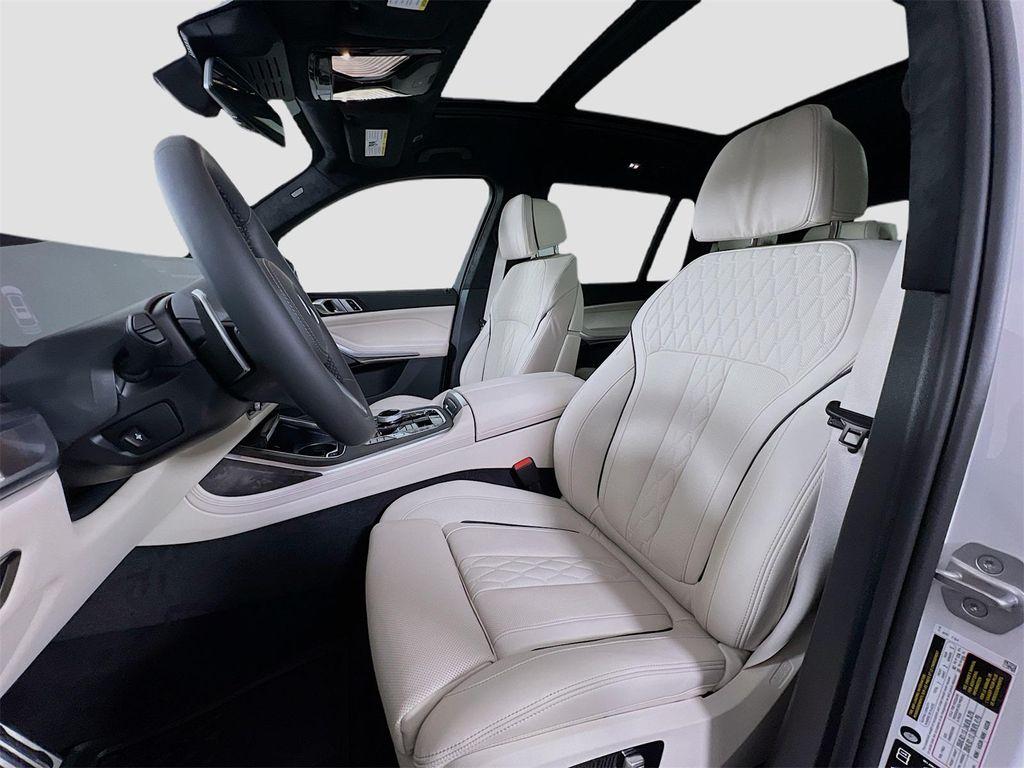 new 2026 BMW X7 car, priced at $103,285