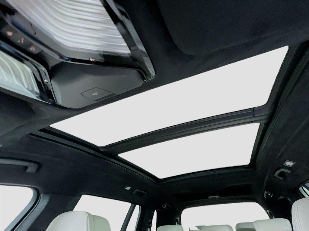 new 2026 BMW X7 car, priced at $103,285