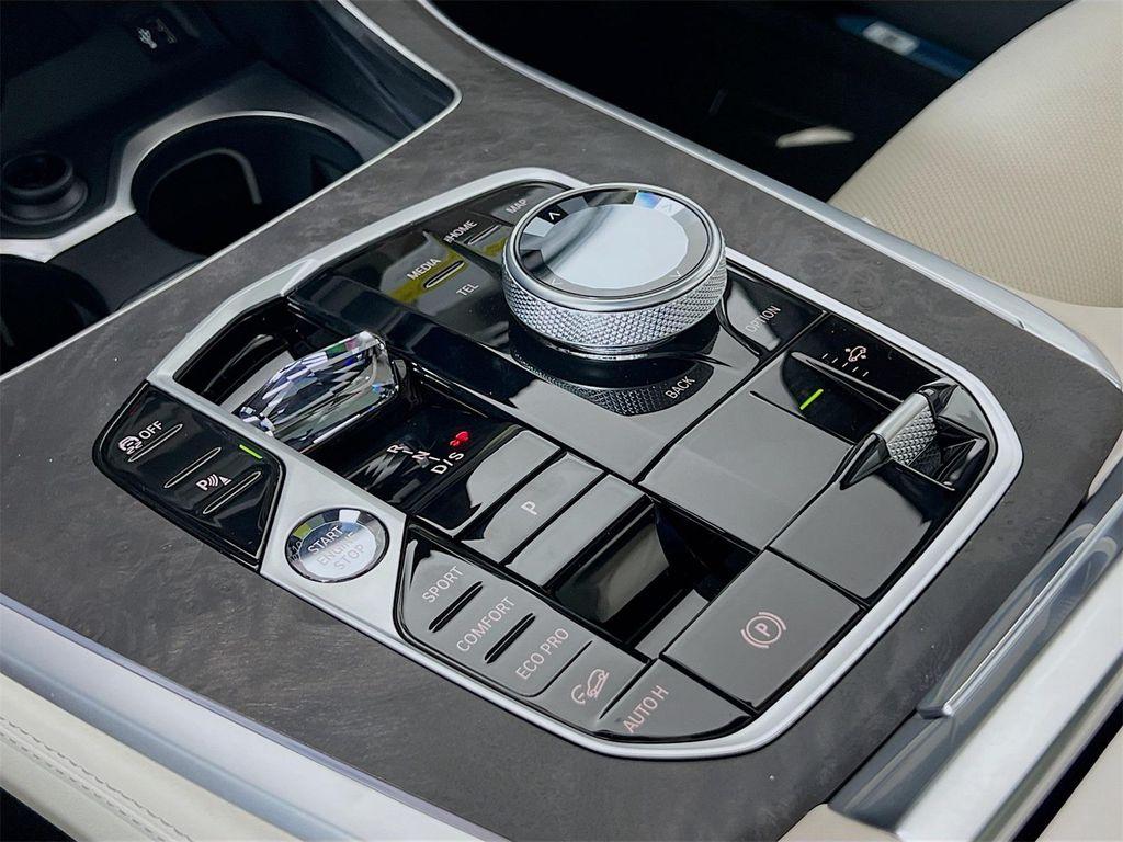 new 2026 BMW X7 car, priced at $103,285