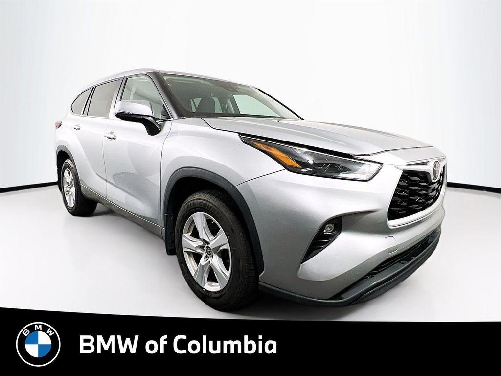 used 2024 Toyota Highlander car, priced at $35,332