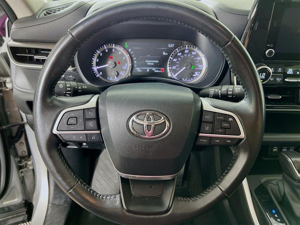 used 2024 Toyota Highlander car, priced at $35,332