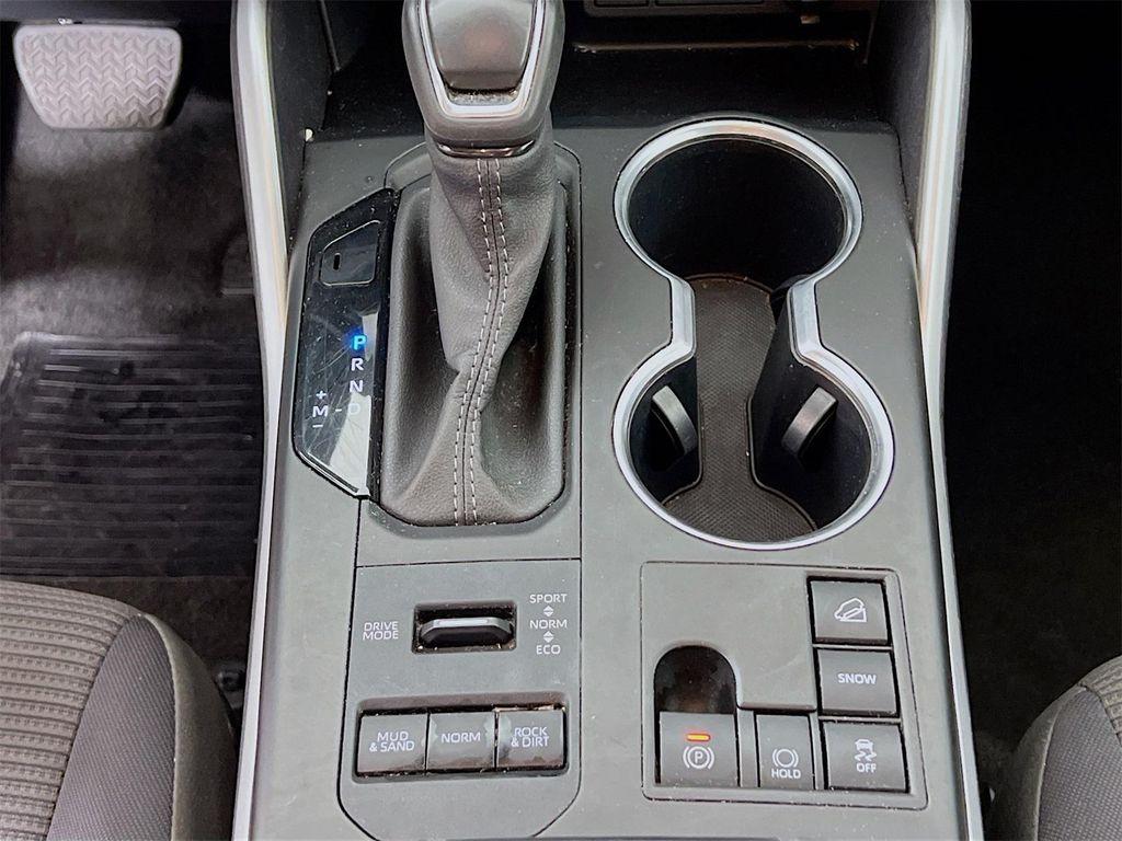 used 2024 Toyota Highlander car, priced at $35,332