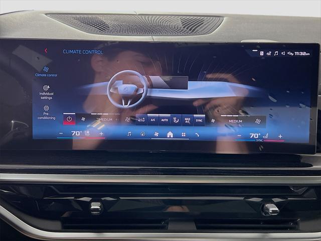 new 2026 BMW X7 car, priced at $122,085