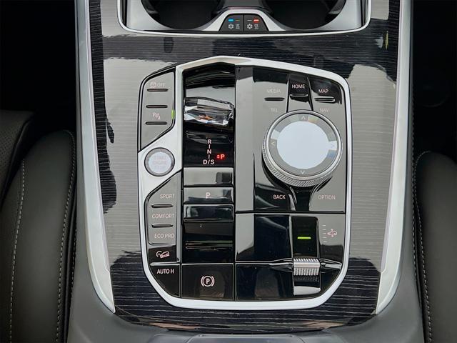 new 2026 BMW X7 car, priced at $122,085