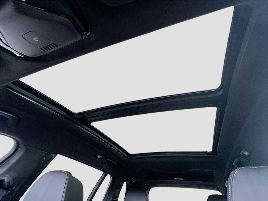 new 2026 BMW X7 car, priced at $122,085