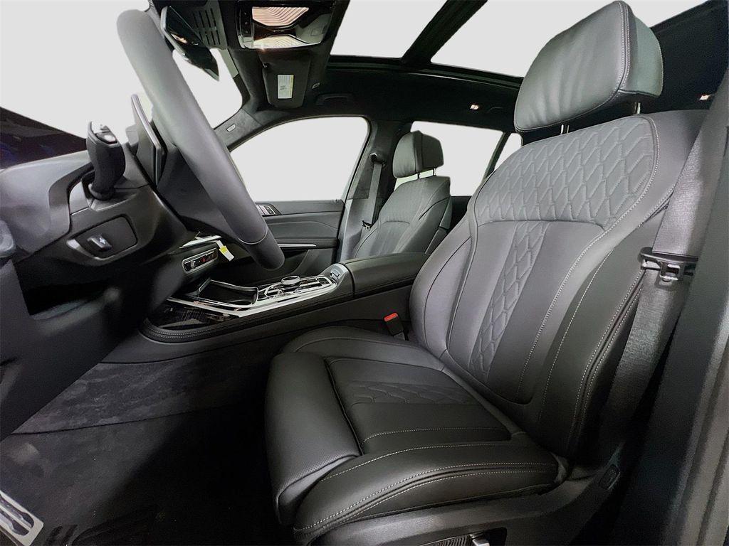 new 2026 BMW X7 car, priced at $122,085