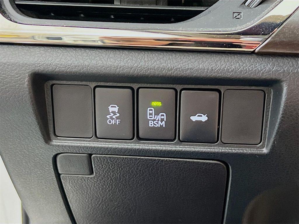 used 2016 Toyota Avalon Hybrid car, priced at $20,943