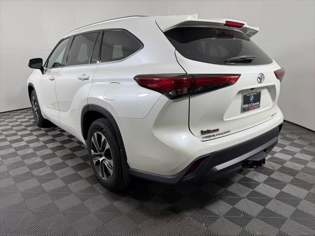 used 2021 Toyota Highlander car, priced at $31,946