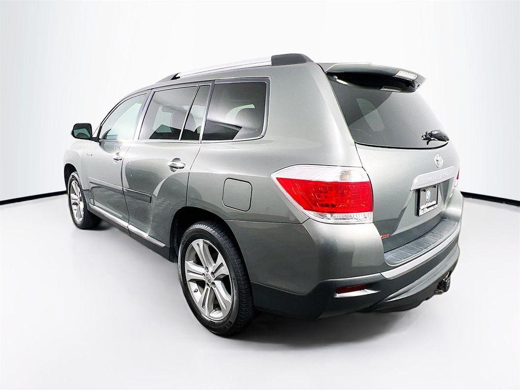 used 2011 Toyota Highlander car, priced at $9,814