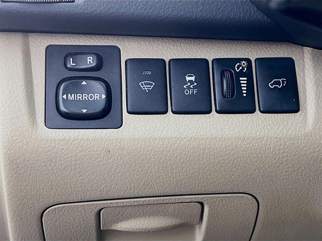 used 2011 Toyota Highlander car, priced at $9,814
