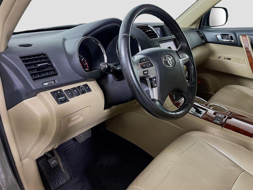 used 2011 Toyota Highlander car, priced at $9,814