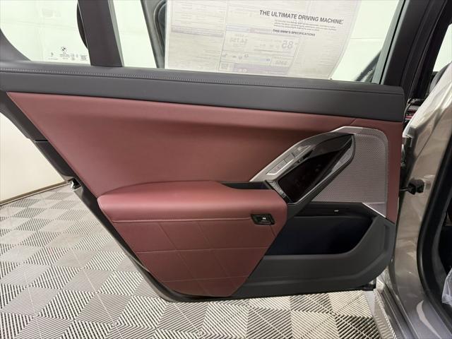 new 2025 BMW i7 car, priced at $113,155