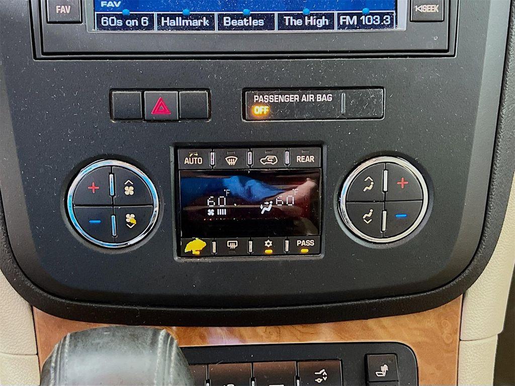 used 2010 Saturn Outlook car, priced at $12,995