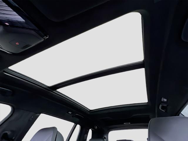 new 2026 BMW X7 car, priced at $96,655