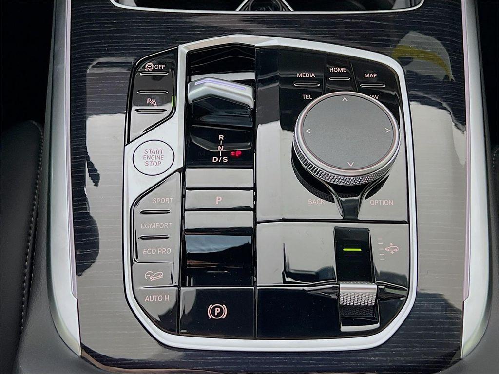 new 2026 BMW X7 car, priced at $96,655