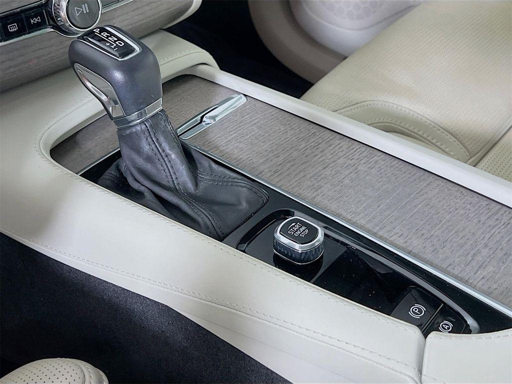used 2022 Volvo XC90 car, priced at $43,039