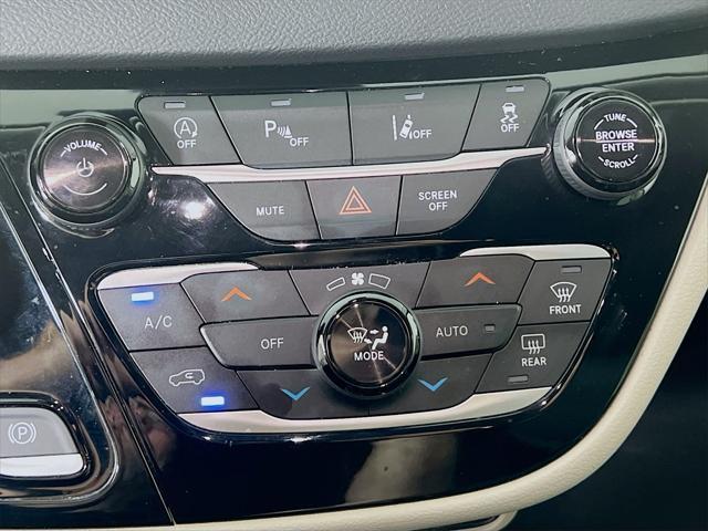 used 2023 Chrysler Pacifica car, priced at $24,225