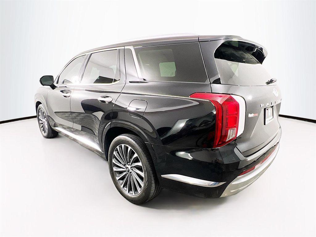 used 2024 Hyundai Palisade car, priced at $41,999