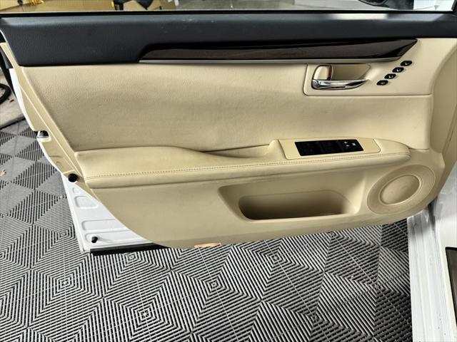 used 2013 Lexus ES 350 car, priced at $17,528