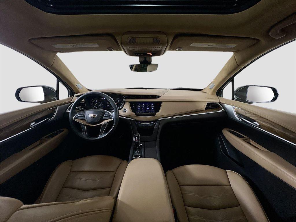 used 2023 Cadillac XT5 car, priced at $30,298