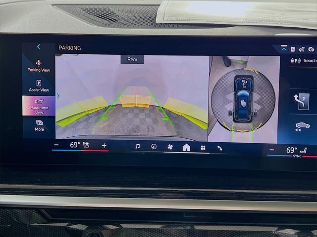 new 2025 BMW X7 car, priced at $100,550