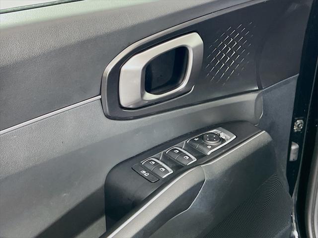 used 2023 Kia Sorento car, priced at $26,655