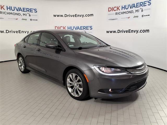 used 2015 Chrysler 200 car, priced at $4,495