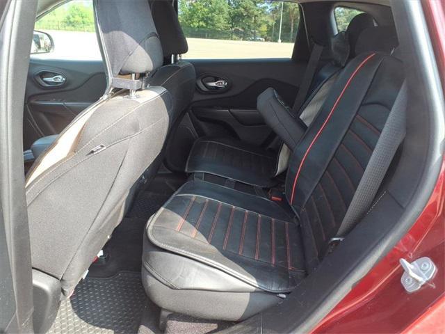 used 2016 Jeep Cherokee car