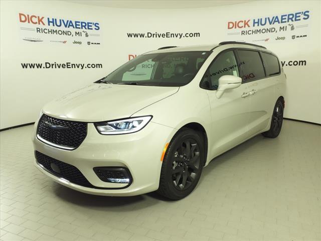 used 2021 Chrysler Pacifica car, priced at $29,814