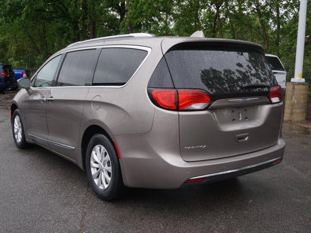 used 2018 Chrysler Pacifica car