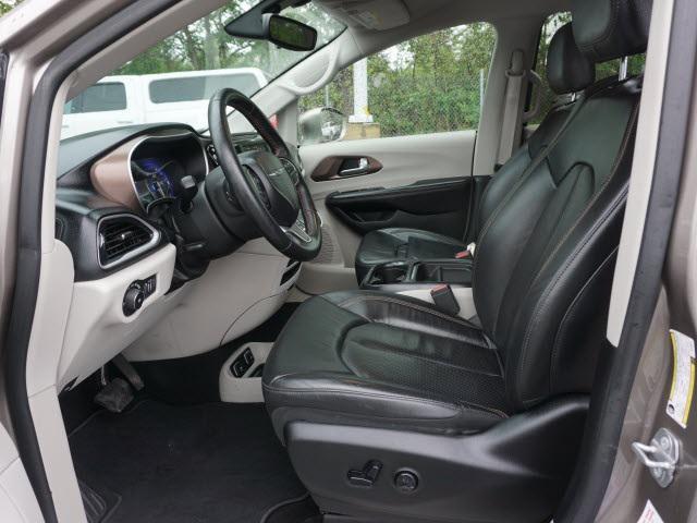 used 2018 Chrysler Pacifica car