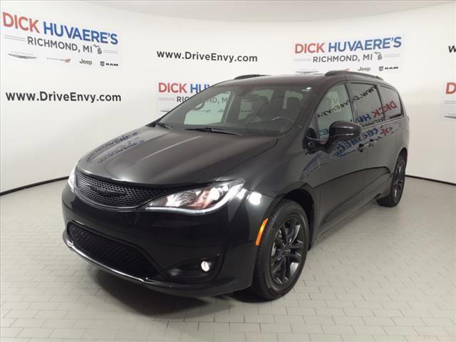 used 2020 Chrysler Pacifica car, priced at $19,995