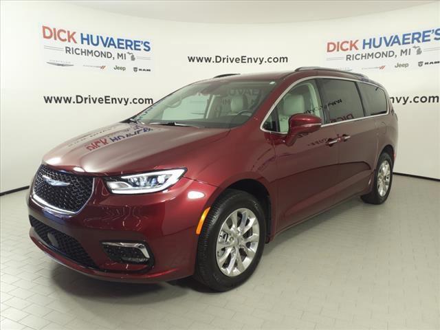 used 2021 Chrysler Pacifica car, priced at $33,295