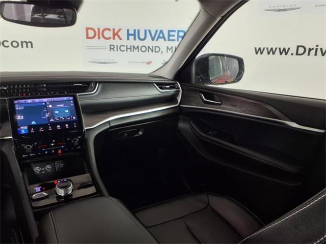 used 2024 Jeep Grand Cherokee car, priced at $38,218