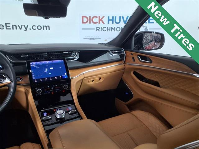 used 2024 Jeep Grand Cherokee car, priced at $45,366