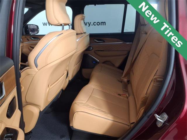 used 2024 Jeep Grand Cherokee car, priced at $45,366