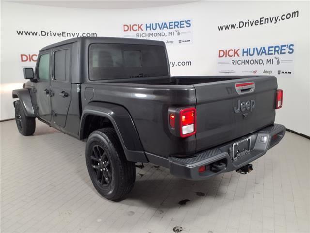 used 2021 Jeep Gladiator car, priced at $32,156