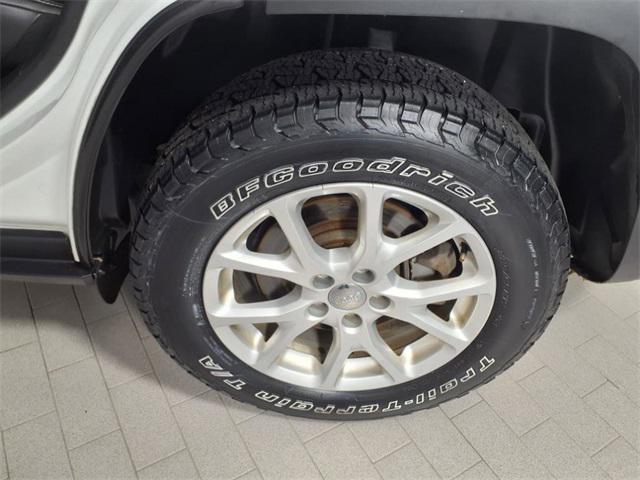 used 2018 Jeep Cherokee car, priced at $10,395