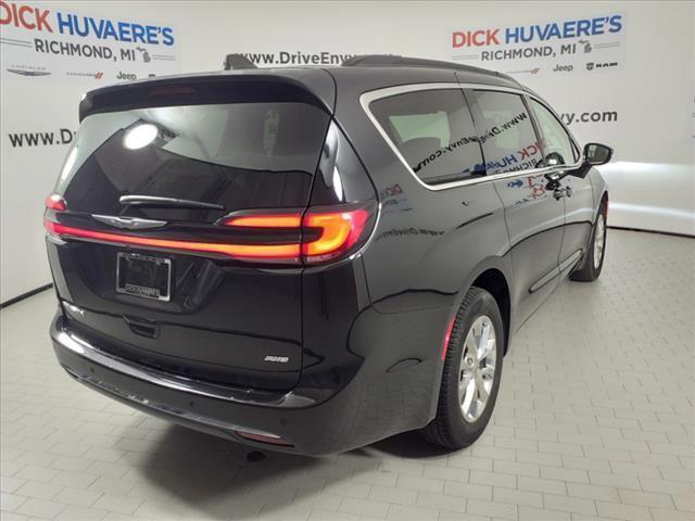 used 2022 Chrysler Pacifica car, priced at $35,200