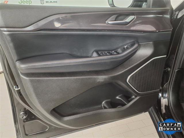 used 2021 Jeep Grand Cherokee L car, priced at $28,168